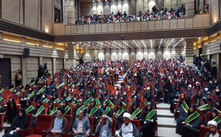 اجتماع بزرگ دختران خادمه بقاع متبرکه در قم برگزار شد اجتماع بزرگ دختران خادمه بقاع متبرکه در قم برگزار شد